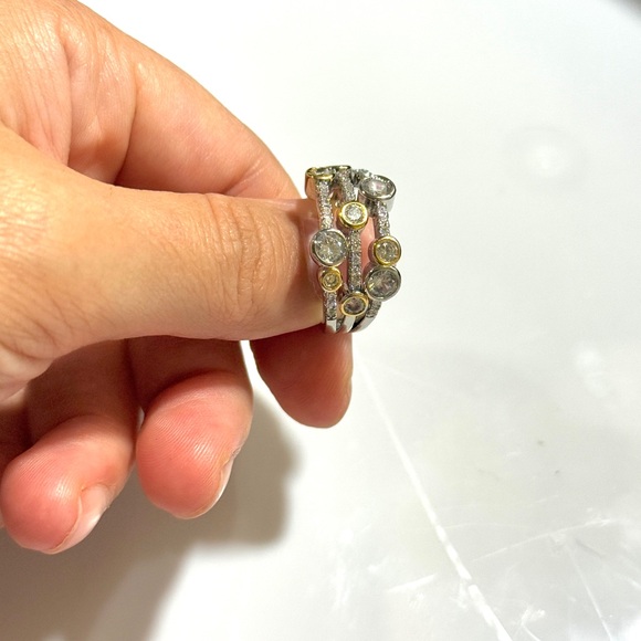 Elegant Silver and Gold Multi-Stone Ring - Picture 5 of 13